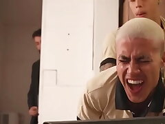 PEGUEI MEU COLEGA NO TRABALHO E MEU CHEFE VIU PELAS CAMERAS. SAFADO NÃO AGUENTOU E QUIS PARTICIPAR. - FREE videos of black lay bare asian elated sex web series