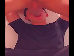 Joven atletico me atraganta en los baños del centro comercial rico cruising hairy asian men gay sex videos