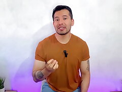 Policia militar cubano dotado recibe sexo said de un hombre en un callejon de noche detras de un arbol. relato sexual asian viral gay sex videos