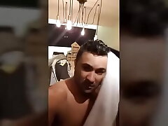 Homem no banho hot sex gay videos asian