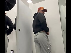 Me pongo caliente en los probadores xxx asian hot gay sex videos