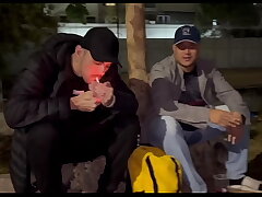 AMIGOS FORAM B-B-R NA QUADRA E CABARAM NA BRODERAGEM ATÉ QUE DERREPENDE APARECEU UM MORADOR DE RUA QUE DEIXOU TUDO MAIS INTERESSANTE asian gay sex videos download adjacent to thisvid.com